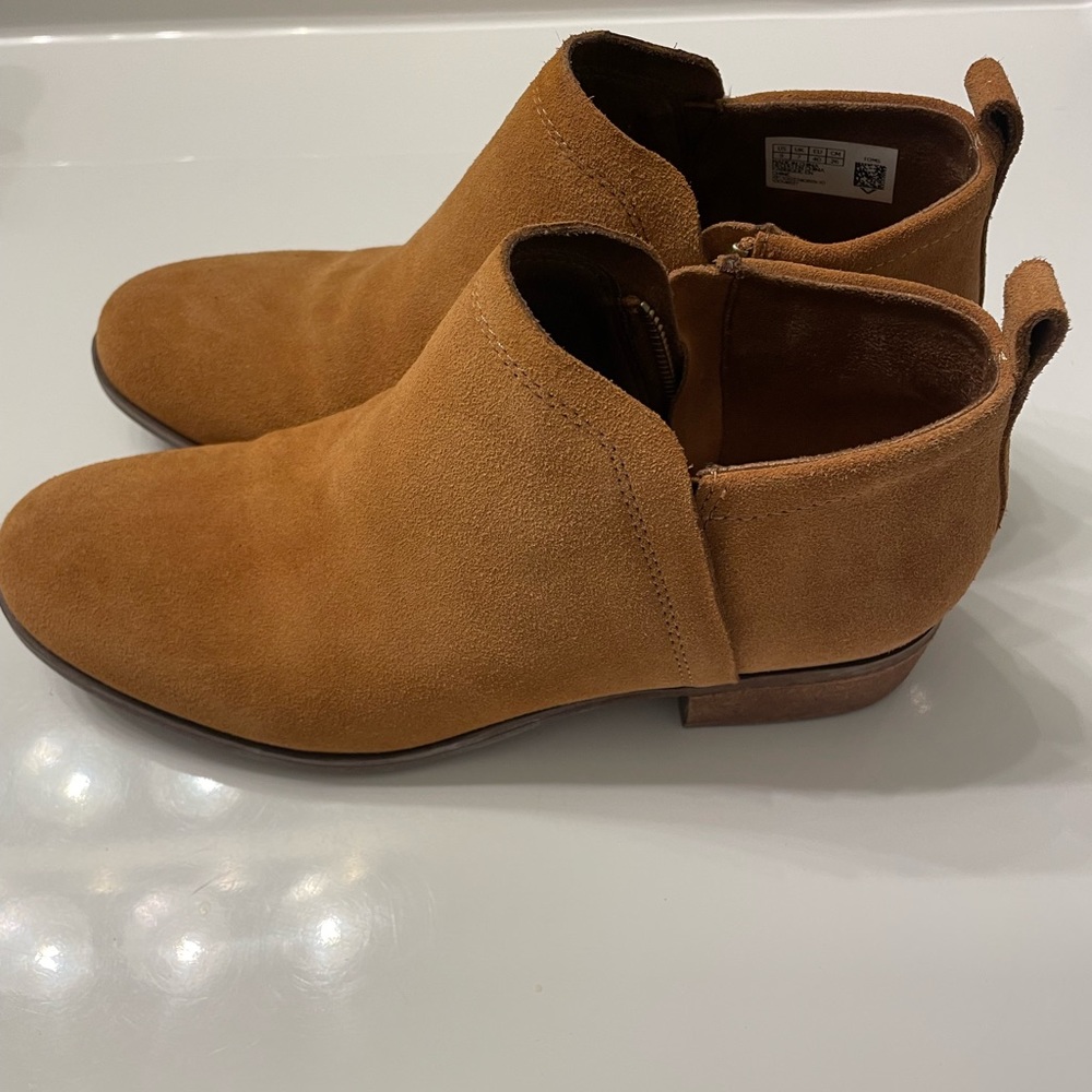 Tom’s suede booties